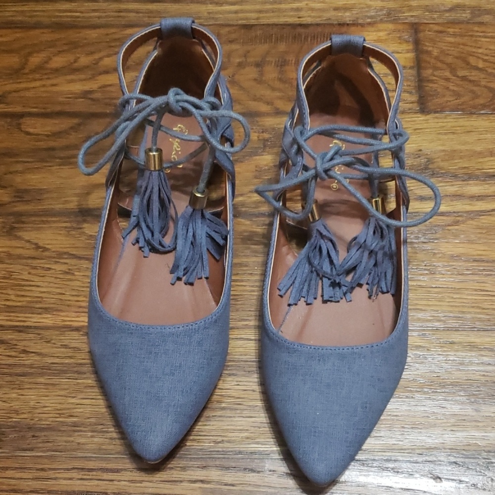 Qupid Tassel Flats
